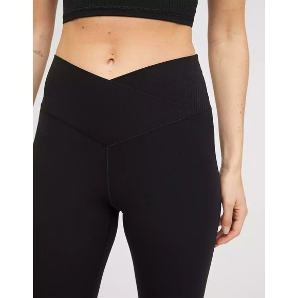 OFFLINE By Aerie Real Me High Waisted Crossover Rib Super Flare Legging black XS - Picture 2 of 11